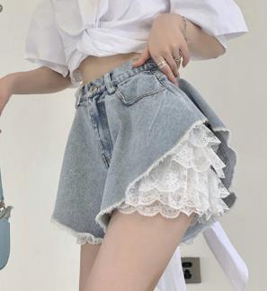 Chic High Waist Lace Undershorts Denim Shorts